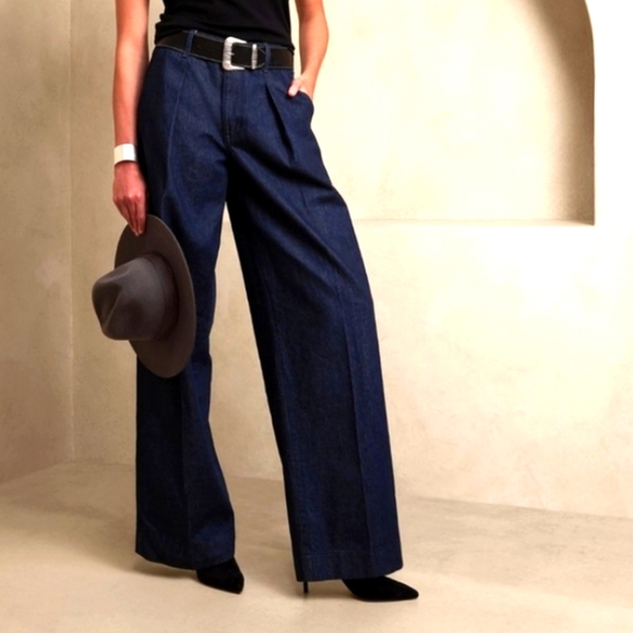 Banana Republic Denim - Banana Republic Wide Leg Jeans Size 8